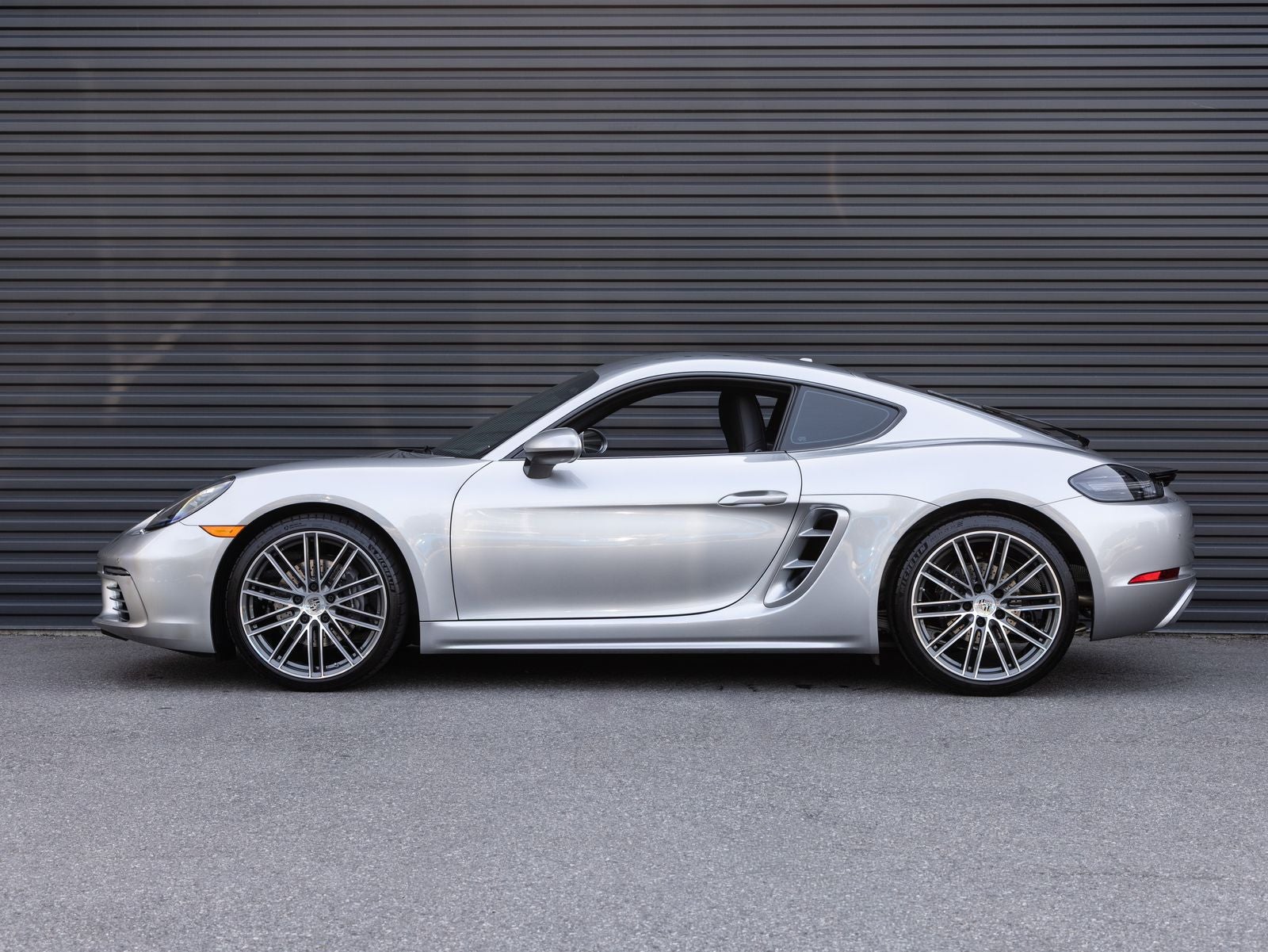2025 Porsche 718 — side profile view
