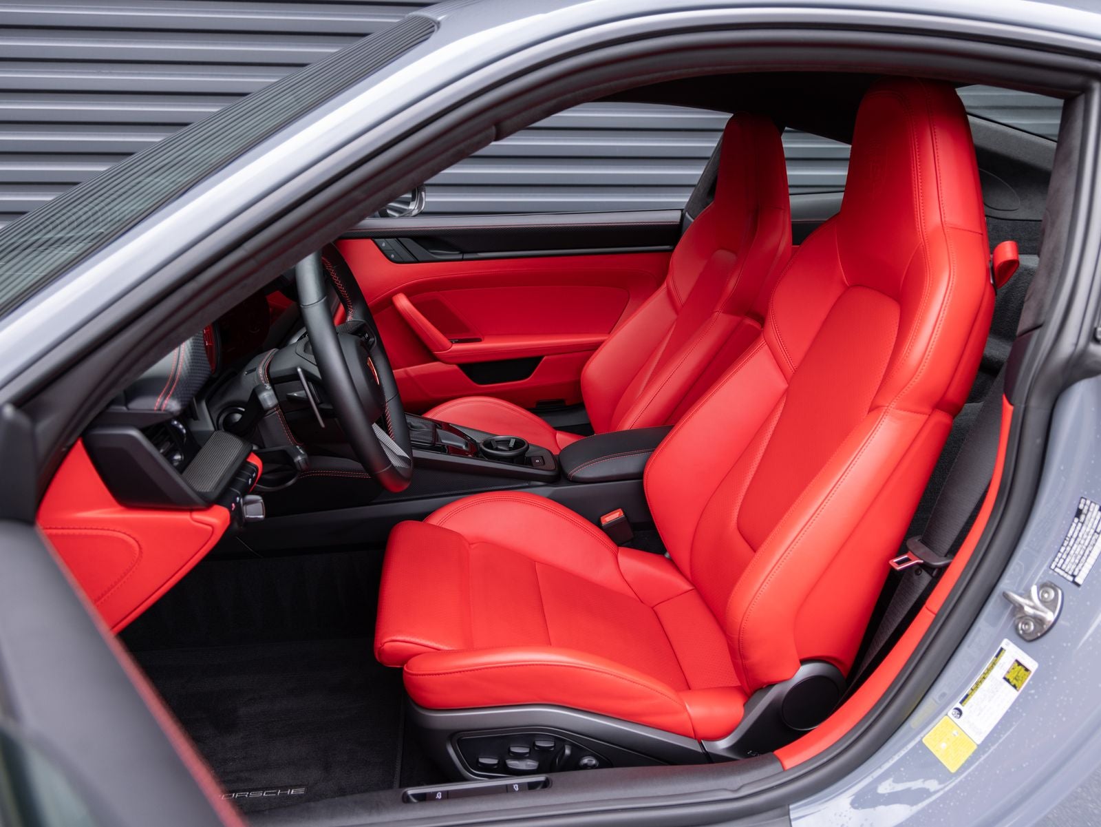 2023 Porsche 911 — detail view